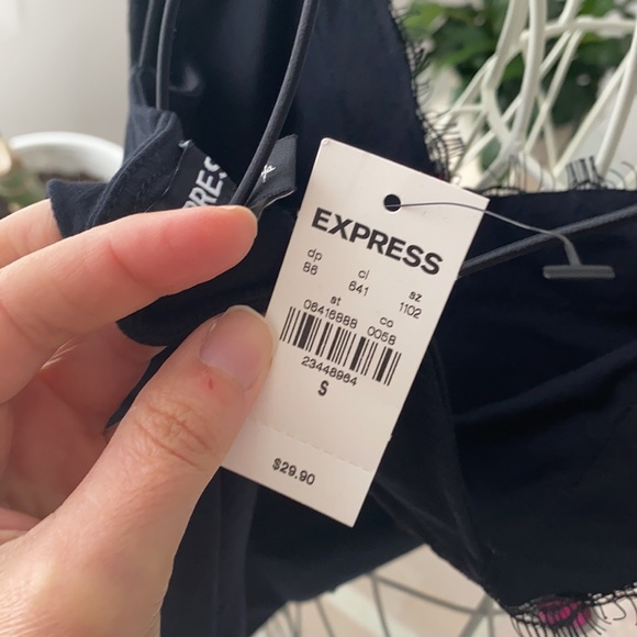 🎉 Host Pick! NWT! EXPRESS Black Lace Trim Strappy Back Tank Top - Picture 8 of 8